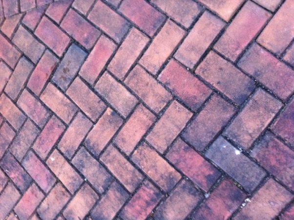 Bricks laid in a 45-degree herringbone pattern. (Garden Making photo)